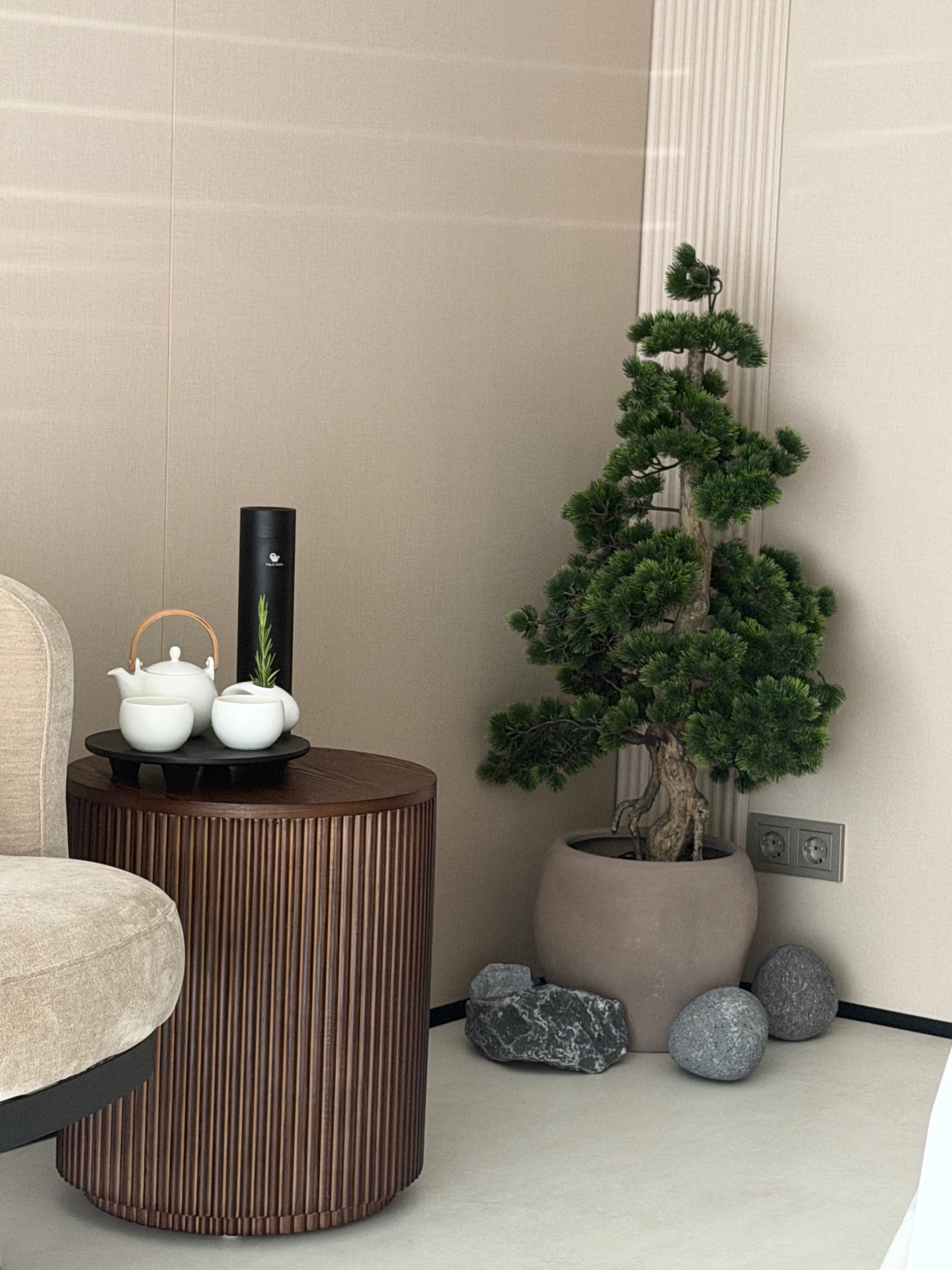 Tea corner with bonsai and tea set
